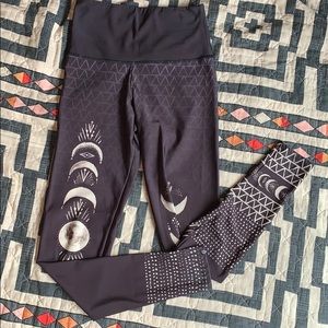 Onzie Pants - Onzie las lunas high rise leggings S/M Onzie Pants - Onzie las lunas high rise leggings S/M